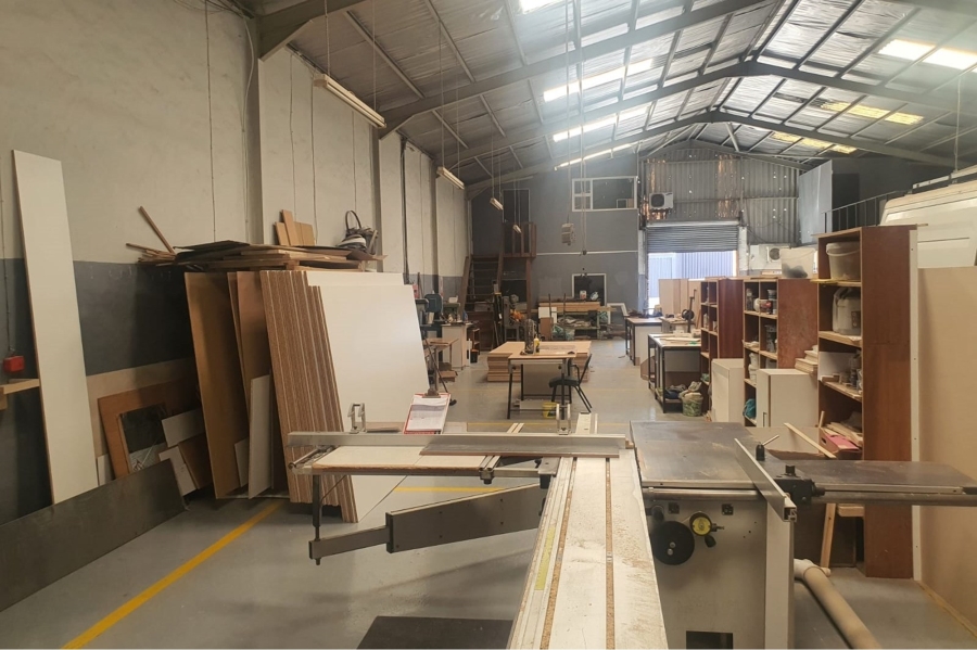 Commercial Property for Sale in Sidwell Eastern Cape